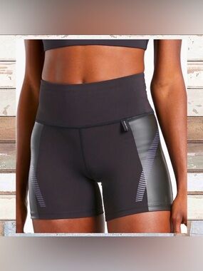 Athleta x Allyson Felix Black Legend Shortie Size Large
